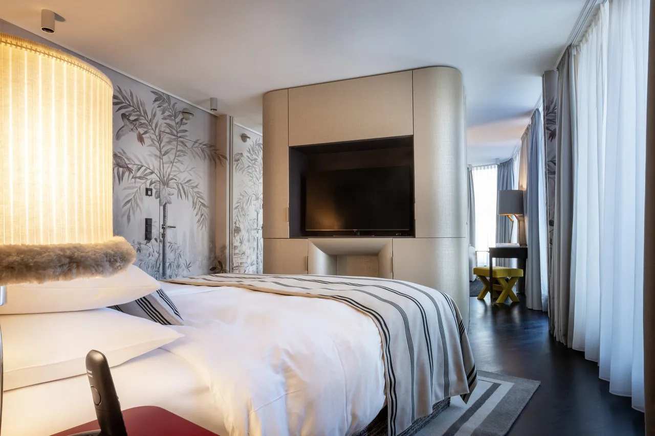 Hotel Topazz — rooms and atmosphere