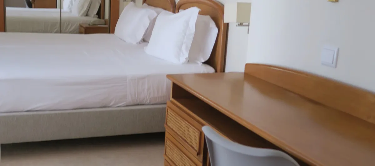 Hotel Toural — กีมาไรส์