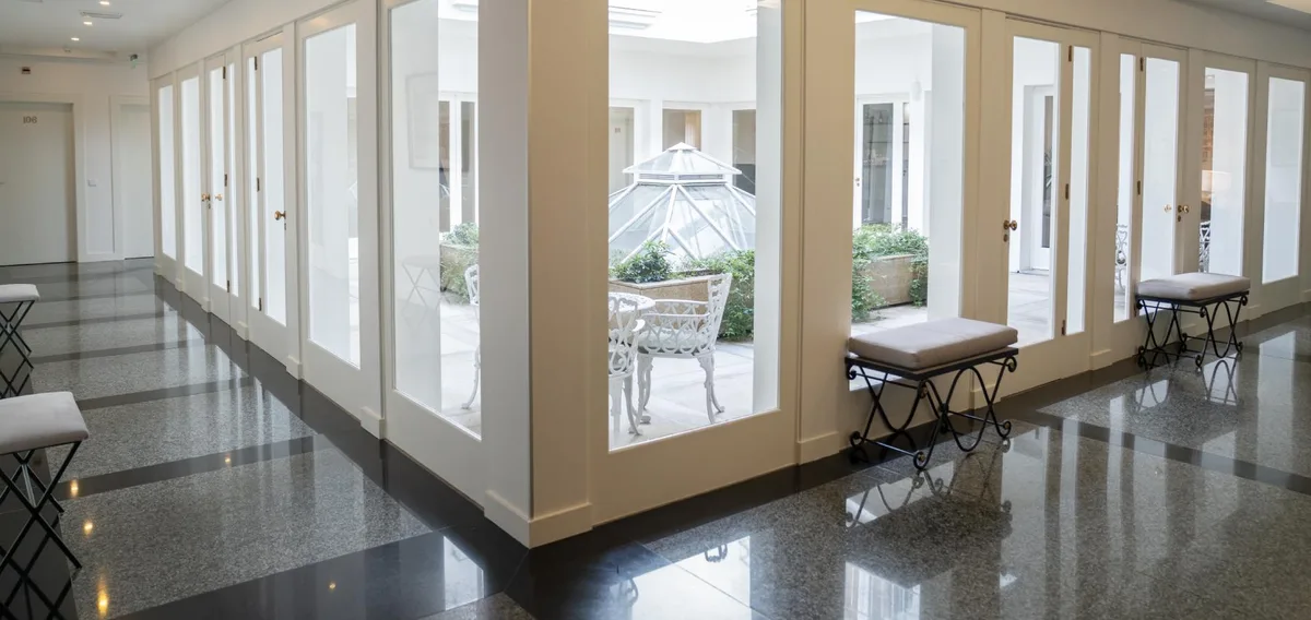 Hotel Toural — ภาพห้องพักและบรรยากาศ