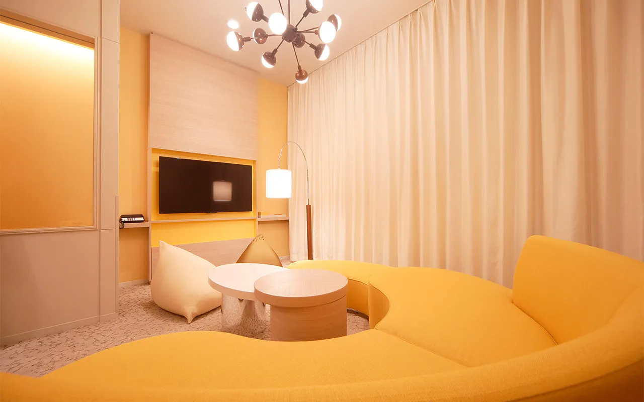Hotel Universal Port Vita — rooms and atmosphere