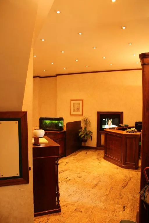 Hotel Valentino Centro Storico — ภาพห้องพักและบรรยากาศ