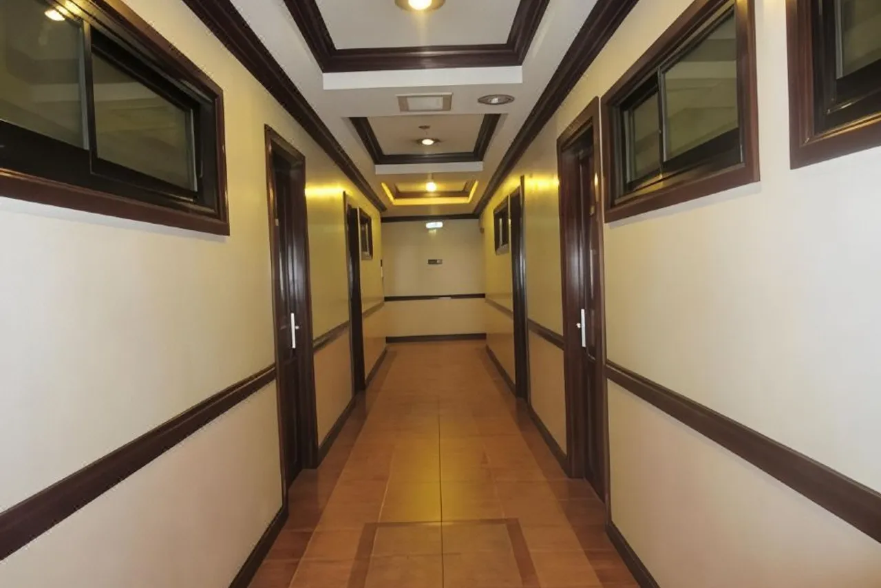 Hotel Veniz — rooms and atmosphere