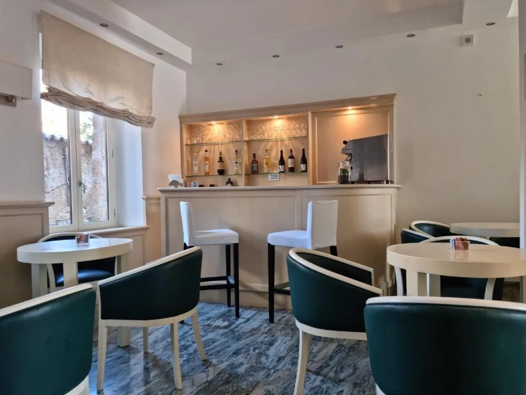 Hotel Virgilio — ภาพห้องพักและบรรยากาศ