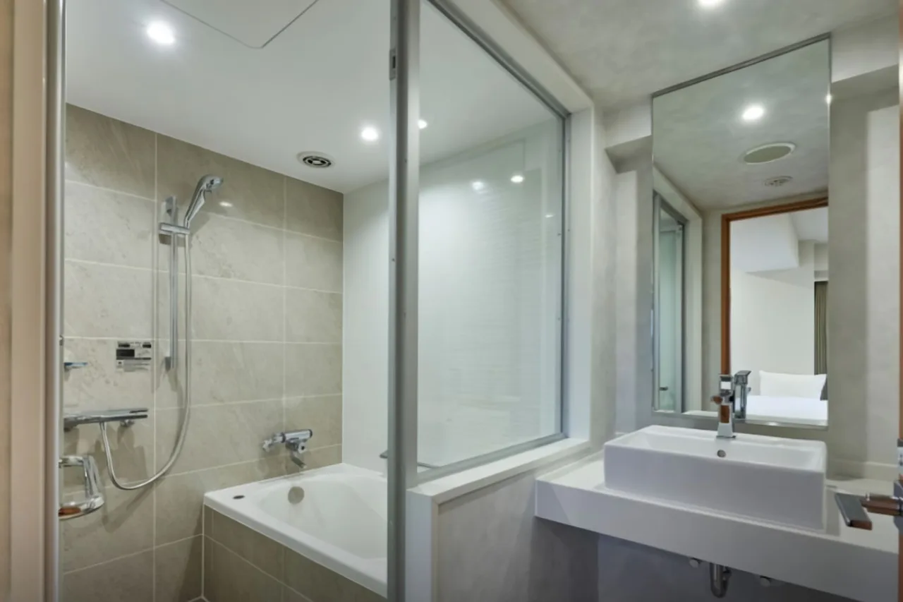 Hotel Vista Premio Yokohama Minatomirai — rooms and atmosphere