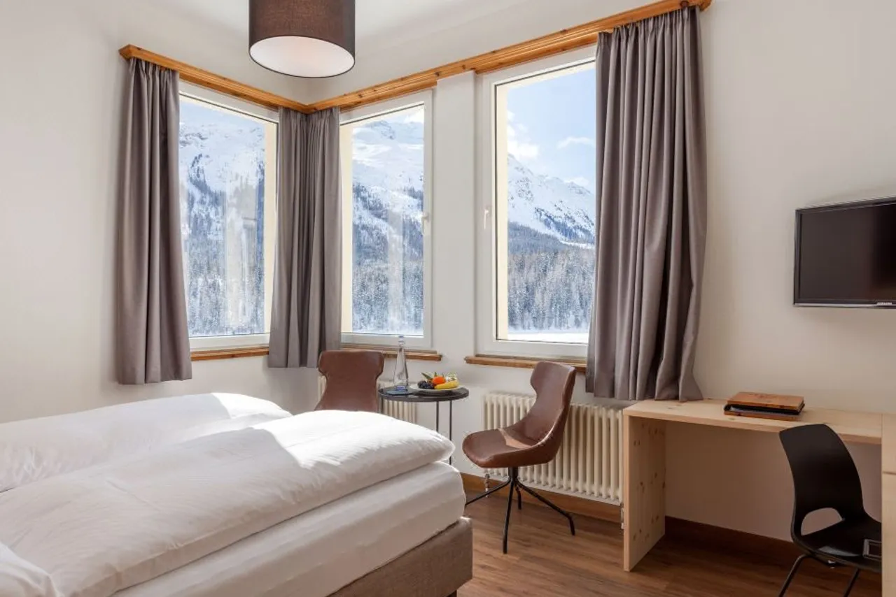 Hotel Waldhaus am See — rooms and atmosphere