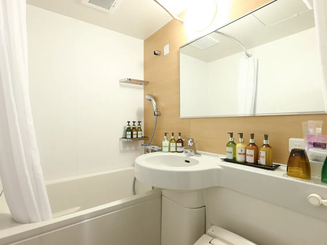 Hotel Wing International Select Ueno Okachimachi — rooms and atmosphere