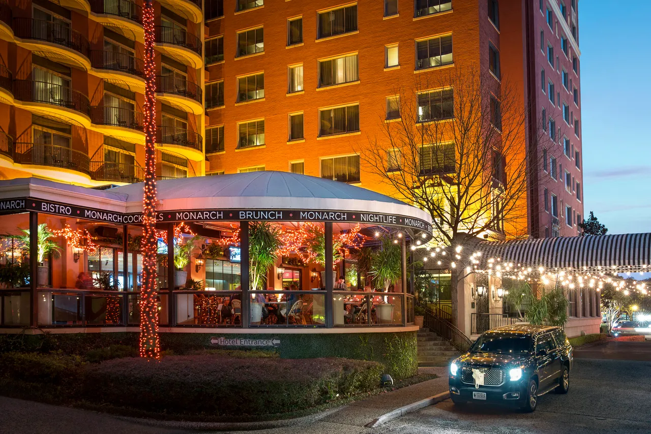 Hotel ZaZa Houston Museum District — rooms and atmosphere