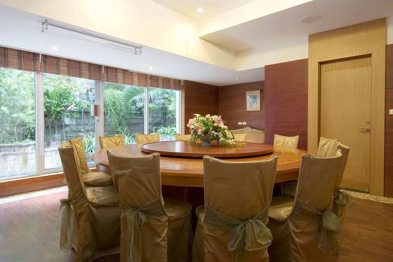 Hualien Charming City Hotel — rooms and atmosphere