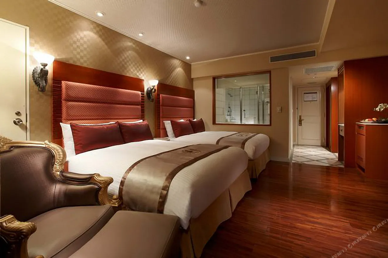 Hualien Charming City Hotel — rooms and atmosphere