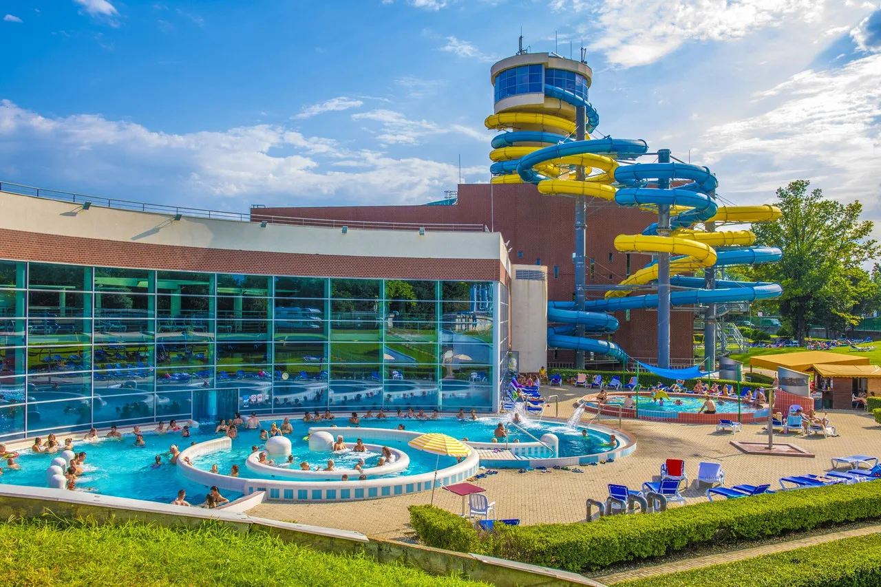 Hunguest Szeged (ex Forrás) — ภาพห้องพักและบรรยากาศ
