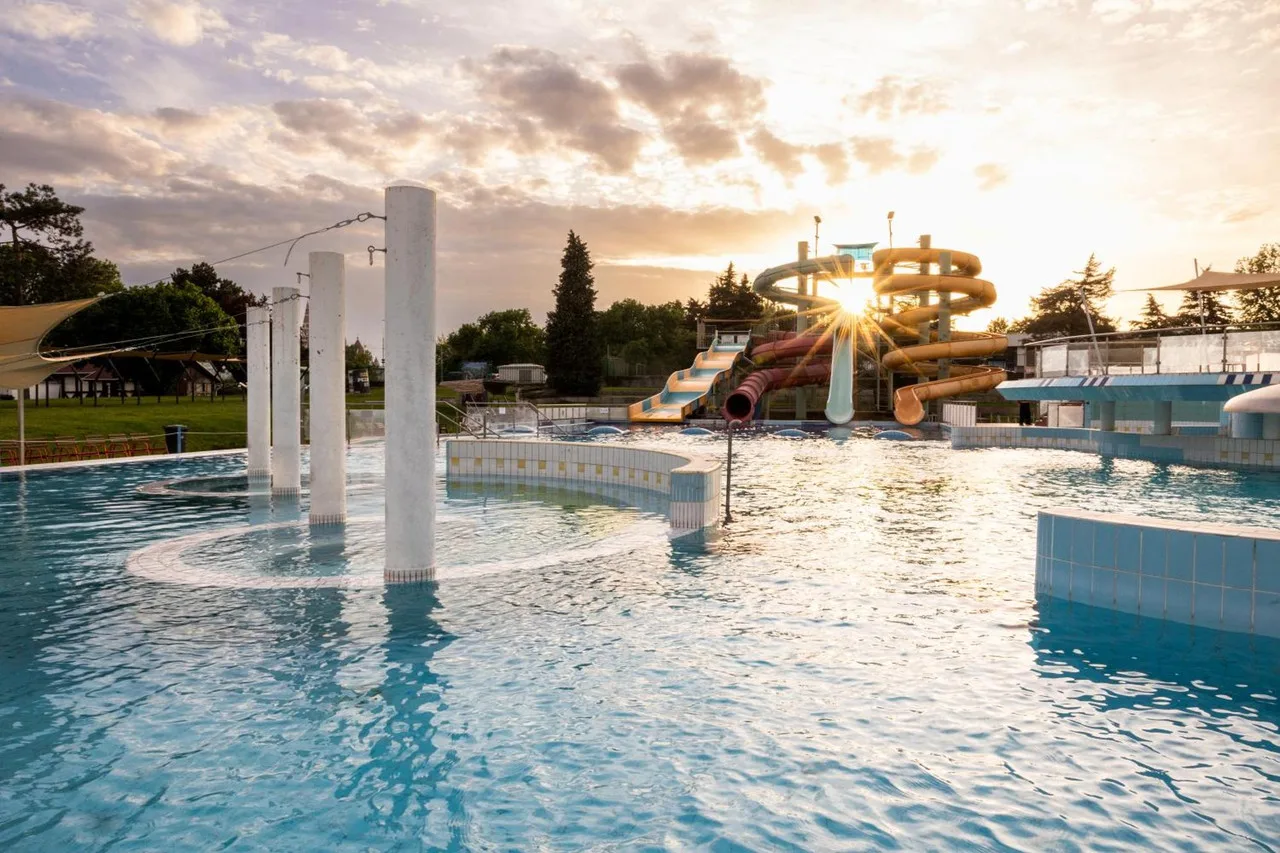 Hunguest Szeged (ex Forrás) — ภาพห้องพักและบรรยากาศ