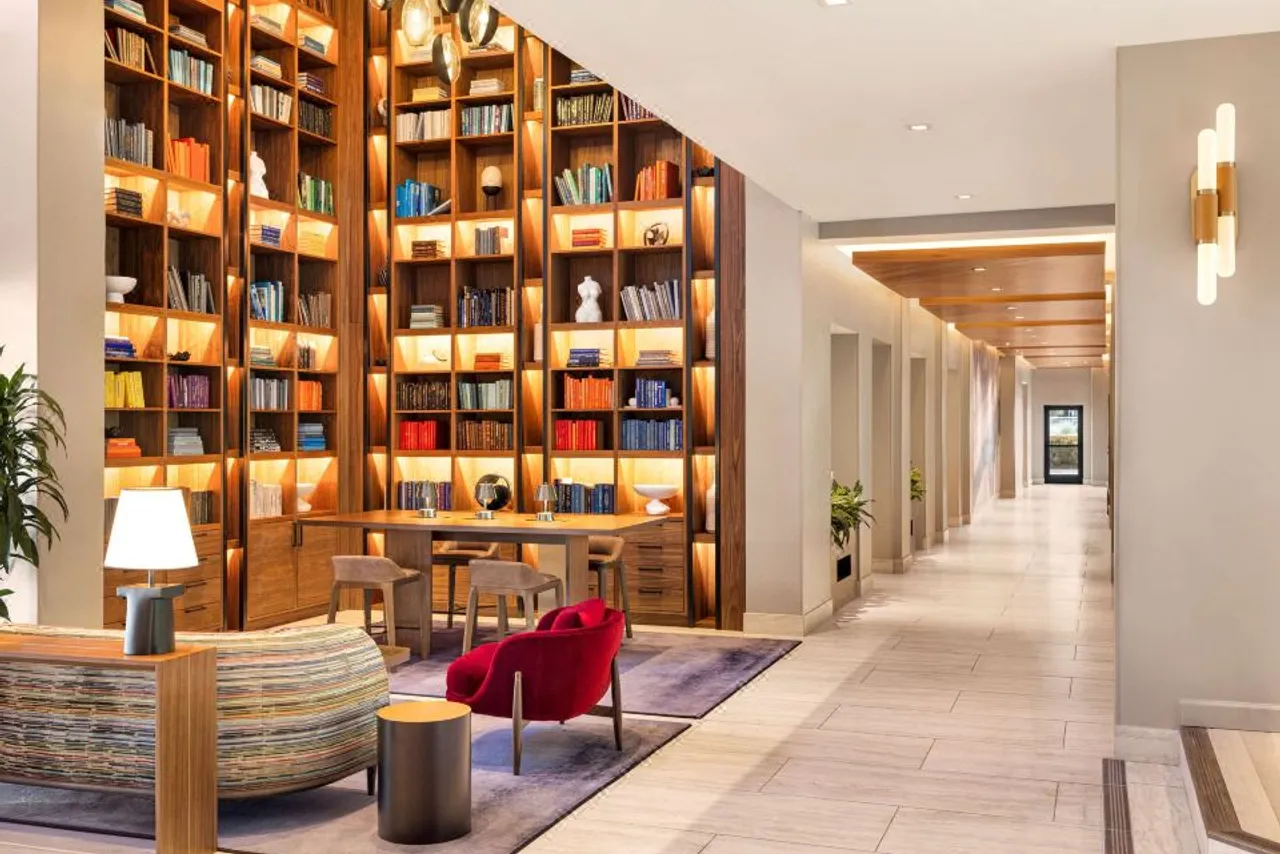 Hyatt Centric Santa Clara Silicon Valley — rooms and atmosphere
