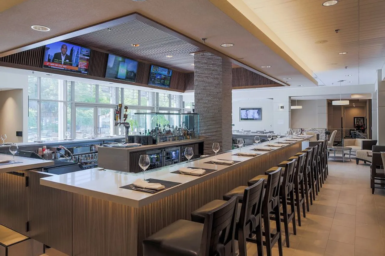 Hyatt Centric Santa Clara Silicon Valley — rooms and atmosphere