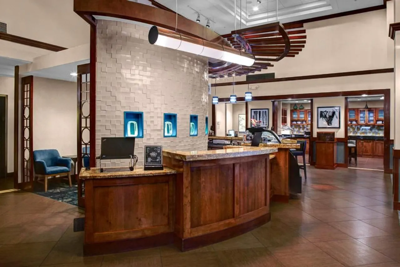 Hyatt Place Atlanta / Buckhead — rooms and atmosphere