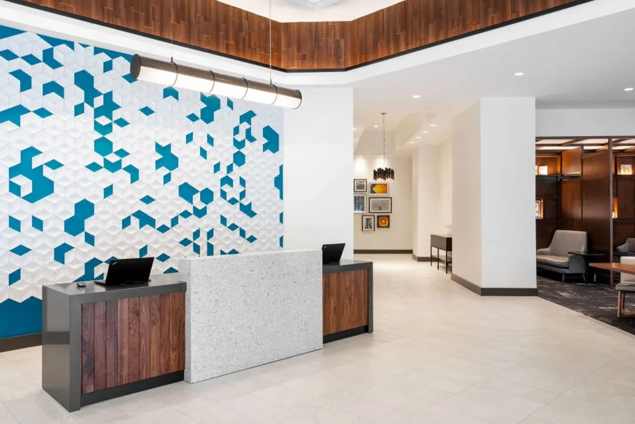 Hyatt Place Atlanta / Centennial Park — rooms and atmosphere