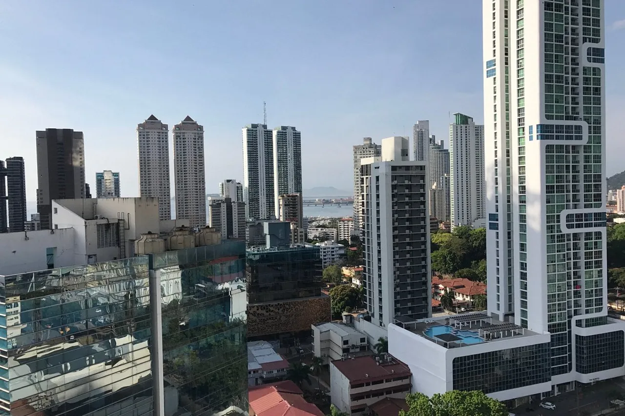 Hyatt Place Panama City/Downtown — rooms and atmosphere