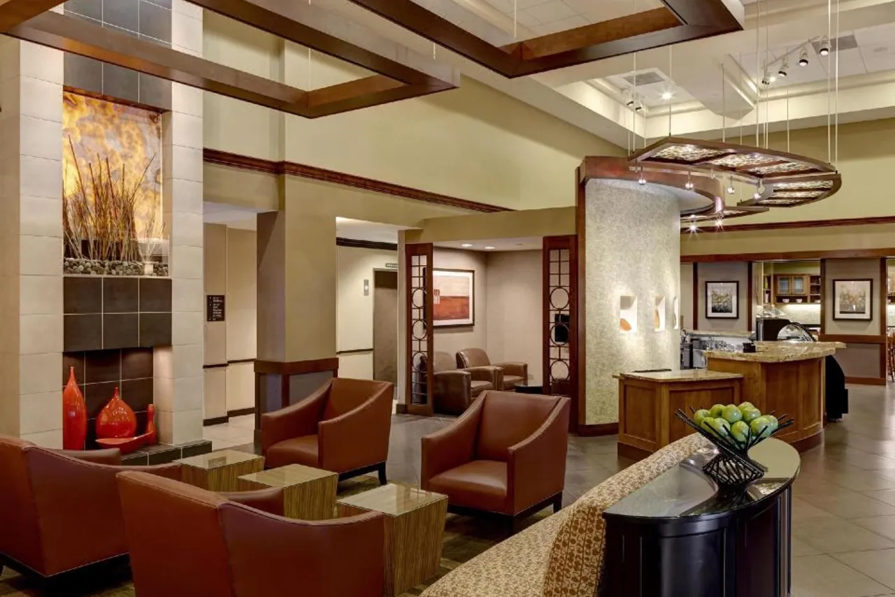Hyatt Place Secaucus/Meadowlands — rooms and atmosphere