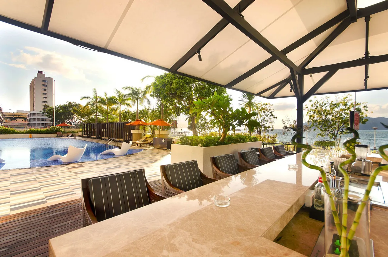 Hyatt Regency Kinabalu — rooms and atmosphere