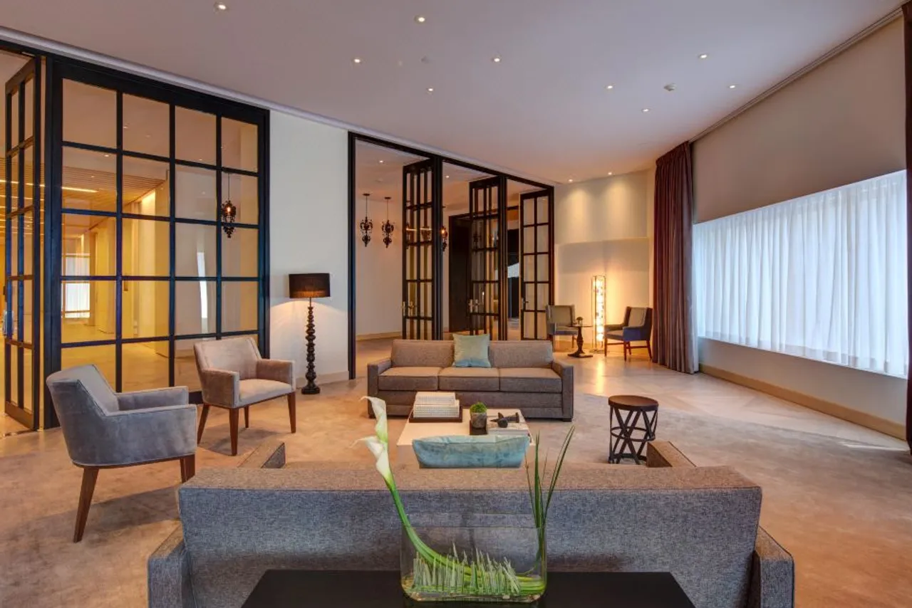 Hyatt Regency Mexico City — rooms and atmosphere