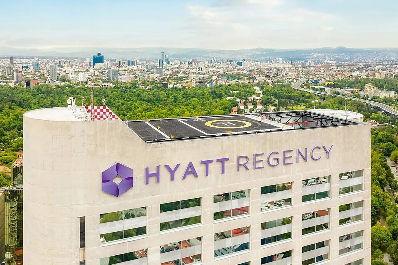 Hyatt Regency Mexico City — rooms and atmosphere