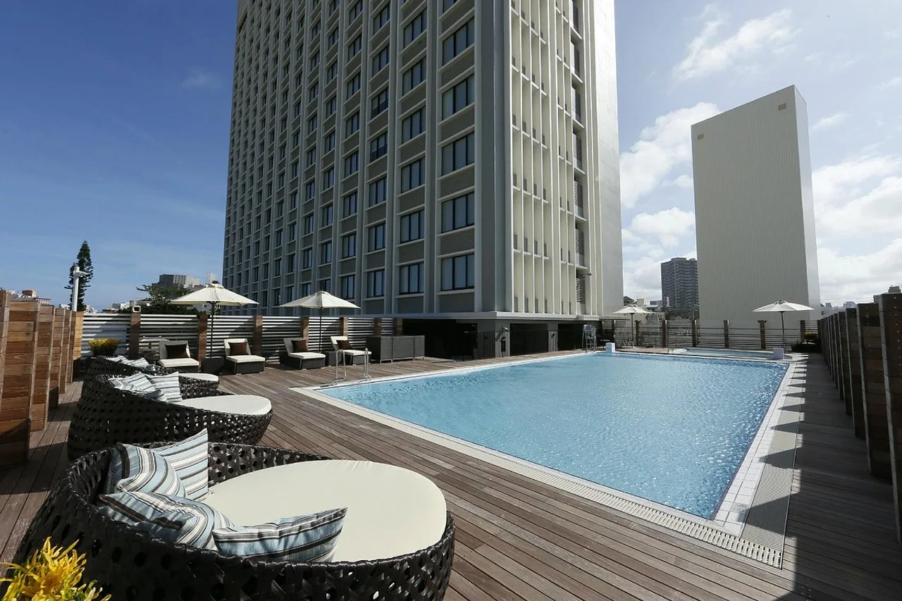Hyatt Regency Naha, Okinawa — rooms and atmosphere