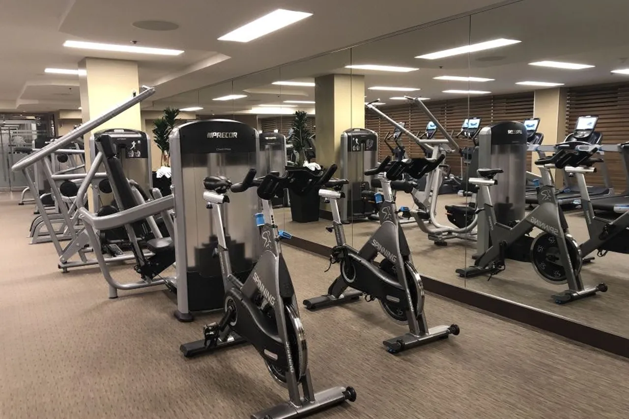 Hyatt Regency Santa Clara — rooms and atmosphere