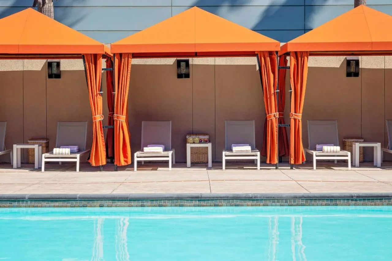 Hyatt Regency Santa Clara — rooms and atmosphere
