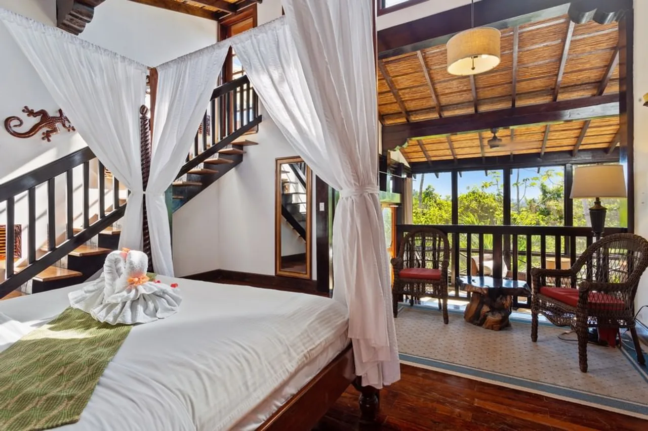 Ian Anderson's Caves Branch Jungle Lodge — rooms and atmosphere