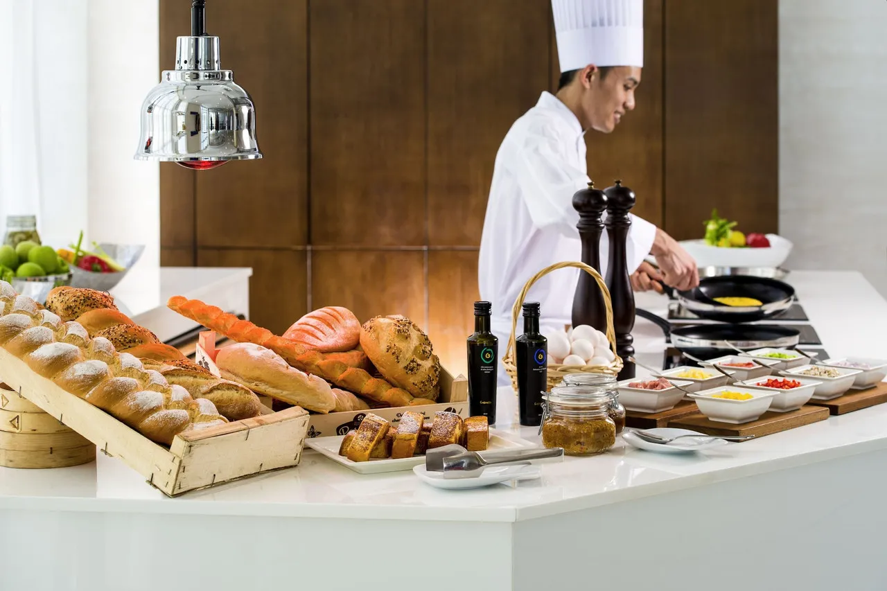ibis Abu Dhabi Gate — rooms and atmosphere