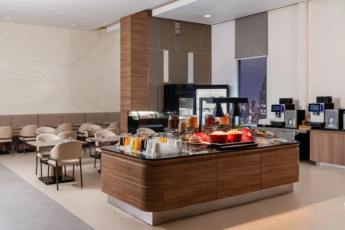 ibis Bangkok Siam — rooms and atmosphere