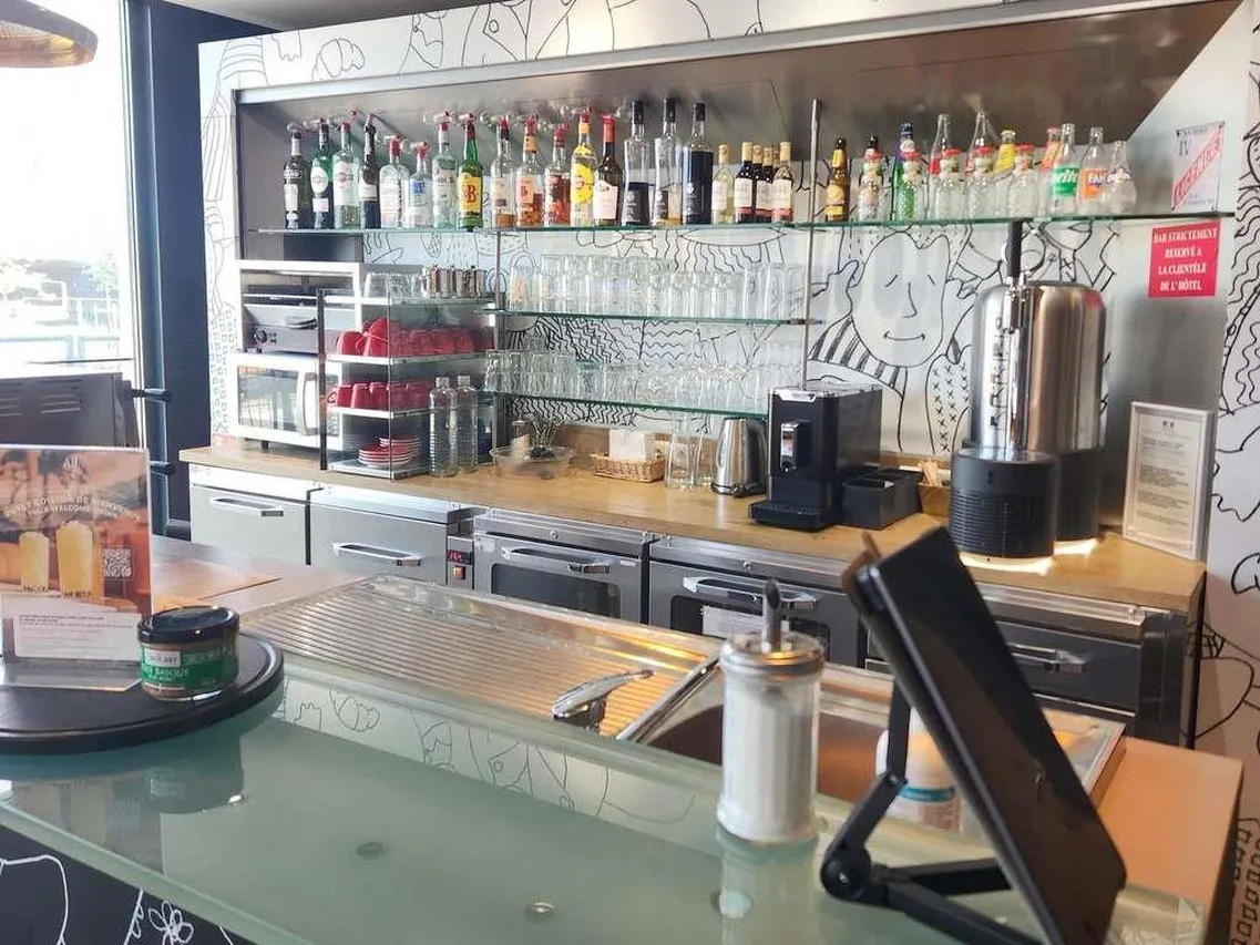 ibis Bordeaux Centre Gare Saint-Jean — rooms and atmosphere