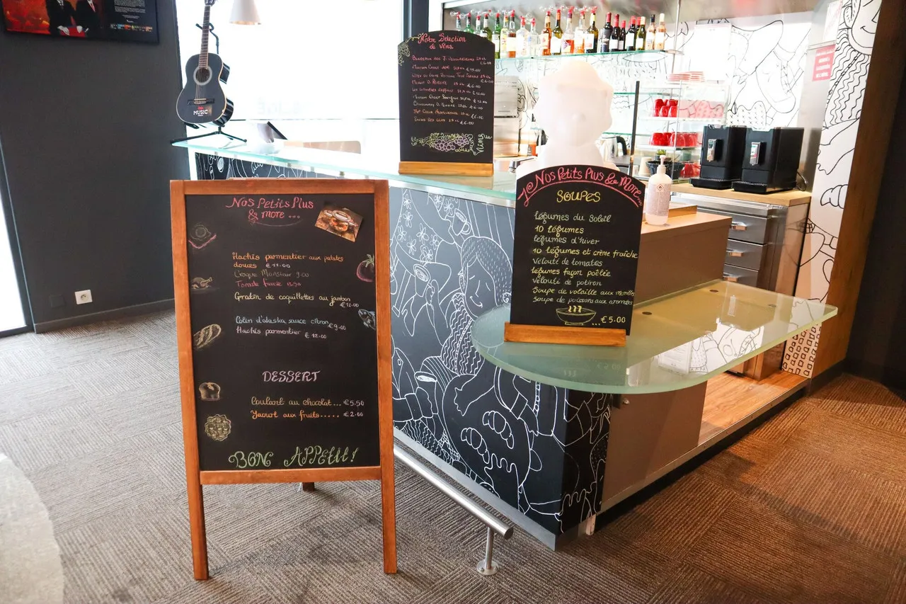 ibis Bordeaux Centre Gare Saint-Jean — rooms and atmosphere