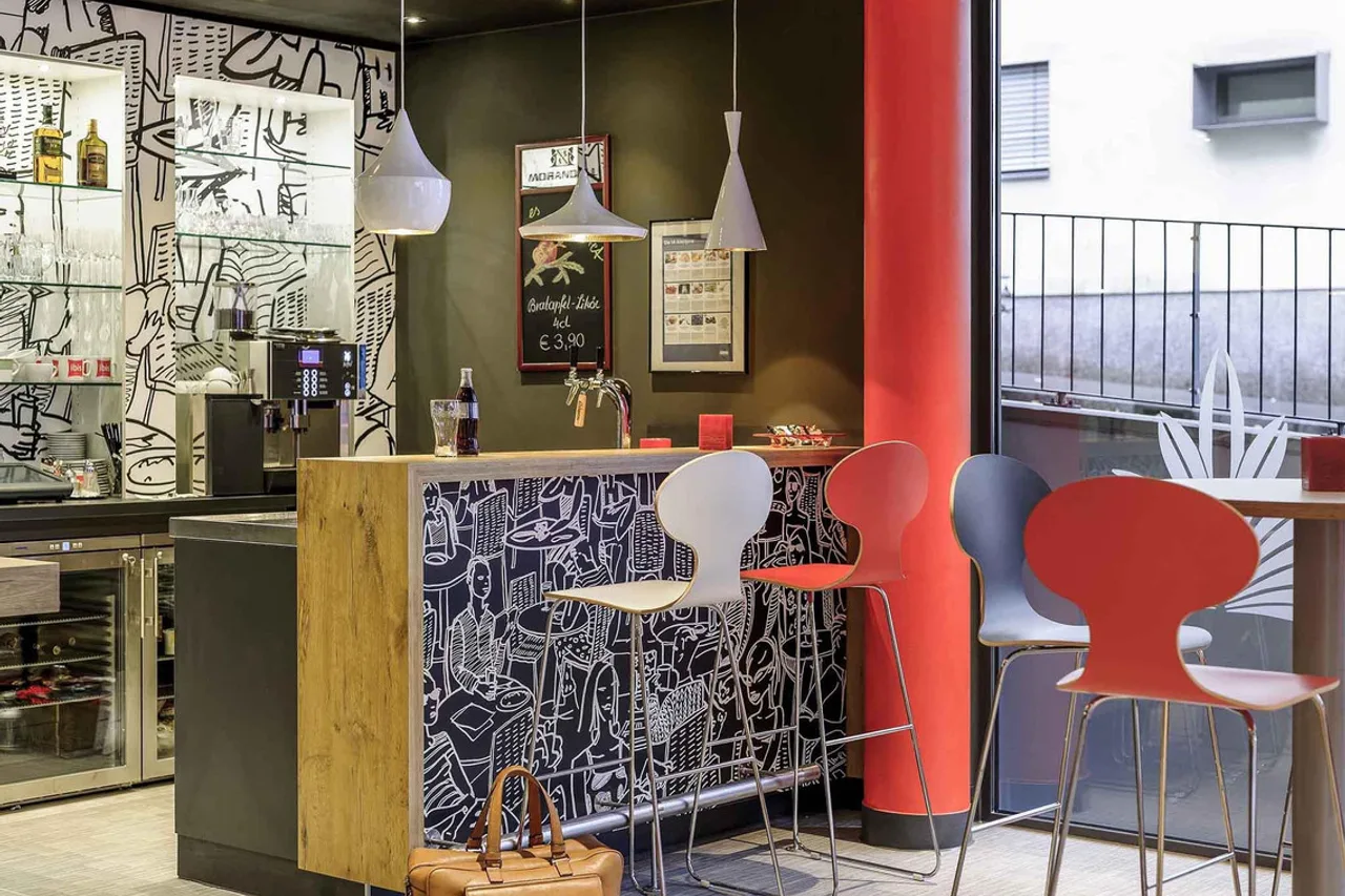 ibis Bregenz — ภาพห้องพักและบรรยากาศ