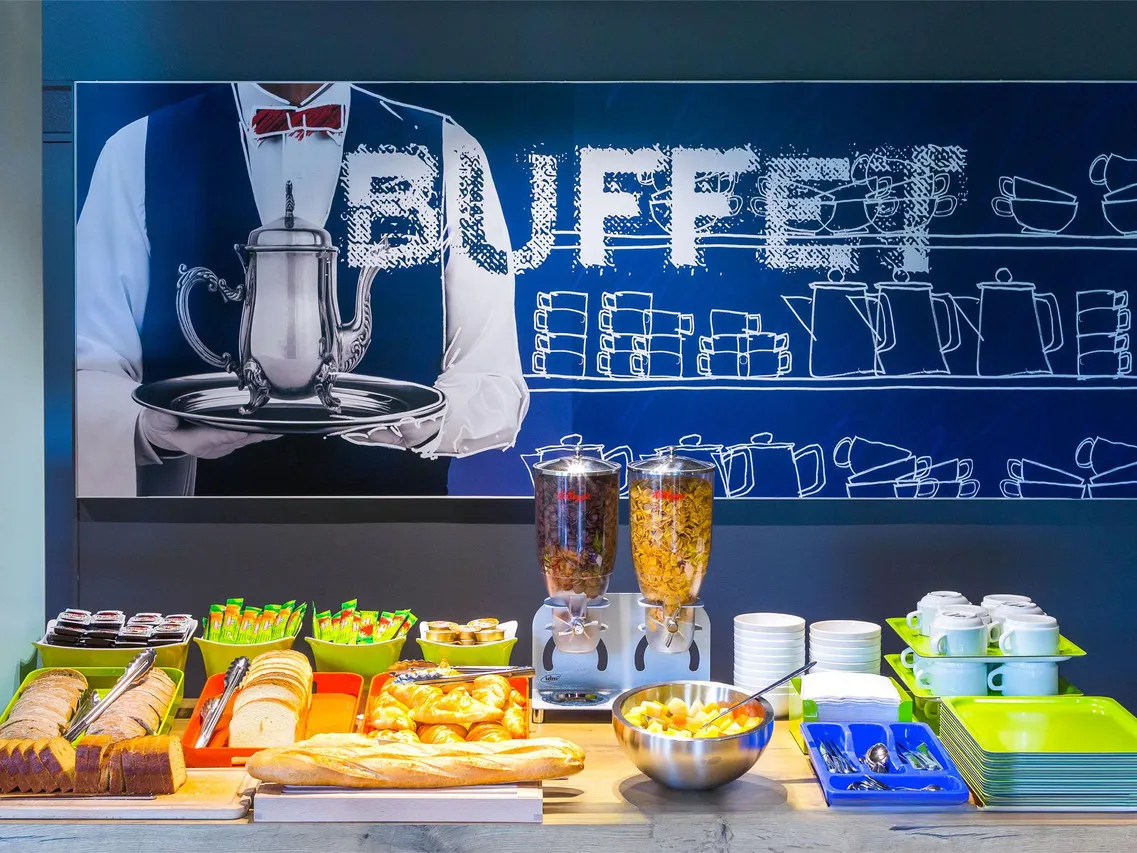Ibis Budget Basel City — rooms and atmosphere