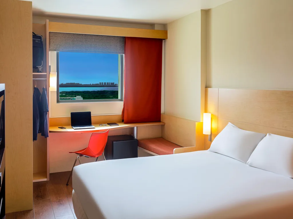ibis Cancun Centro — ภาพห้องพักและบรรยากาศ