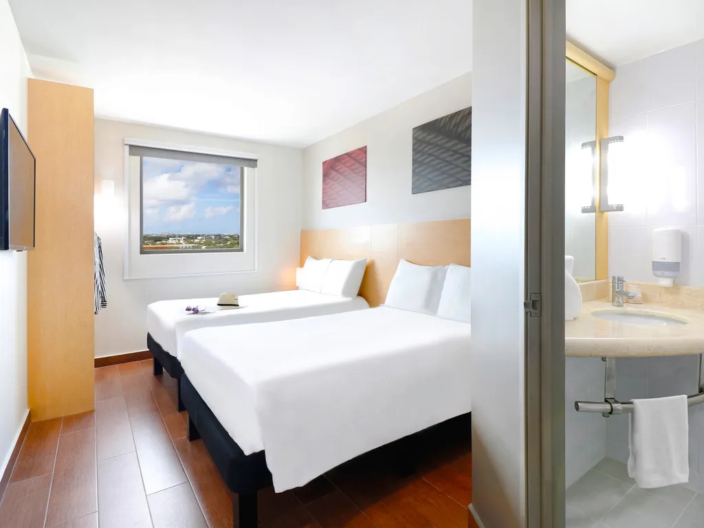 ibis Cancun Centro — ภาพห้องพักและบรรยากาศ