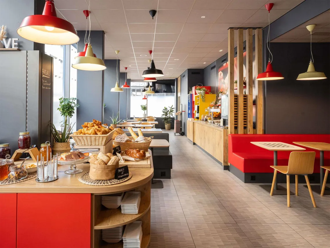 ibis Genève Centre Lac — rooms and atmosphere