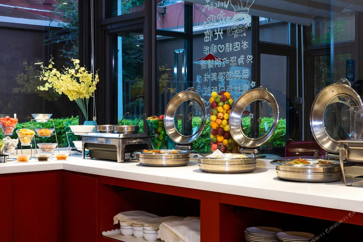 ibis Kunming Beijing Rd — rooms and atmosphere