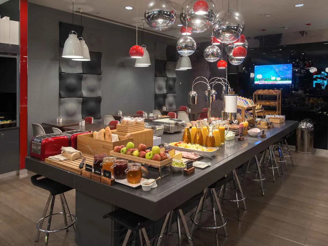 ibis London Blackfriars — rooms and atmosphere