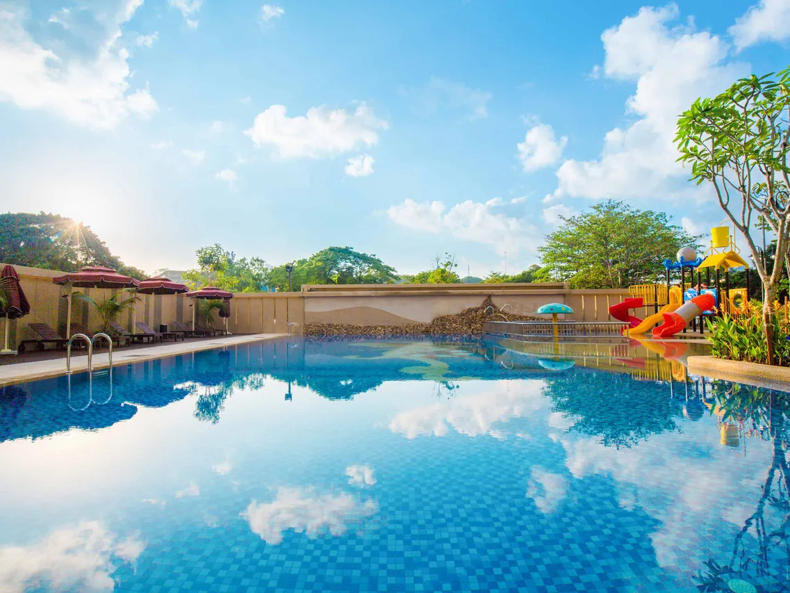 ibis Melaka — rooms and atmosphere
