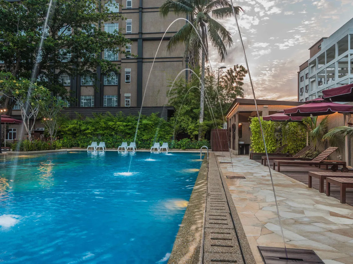ibis Melaka — rooms and atmosphere