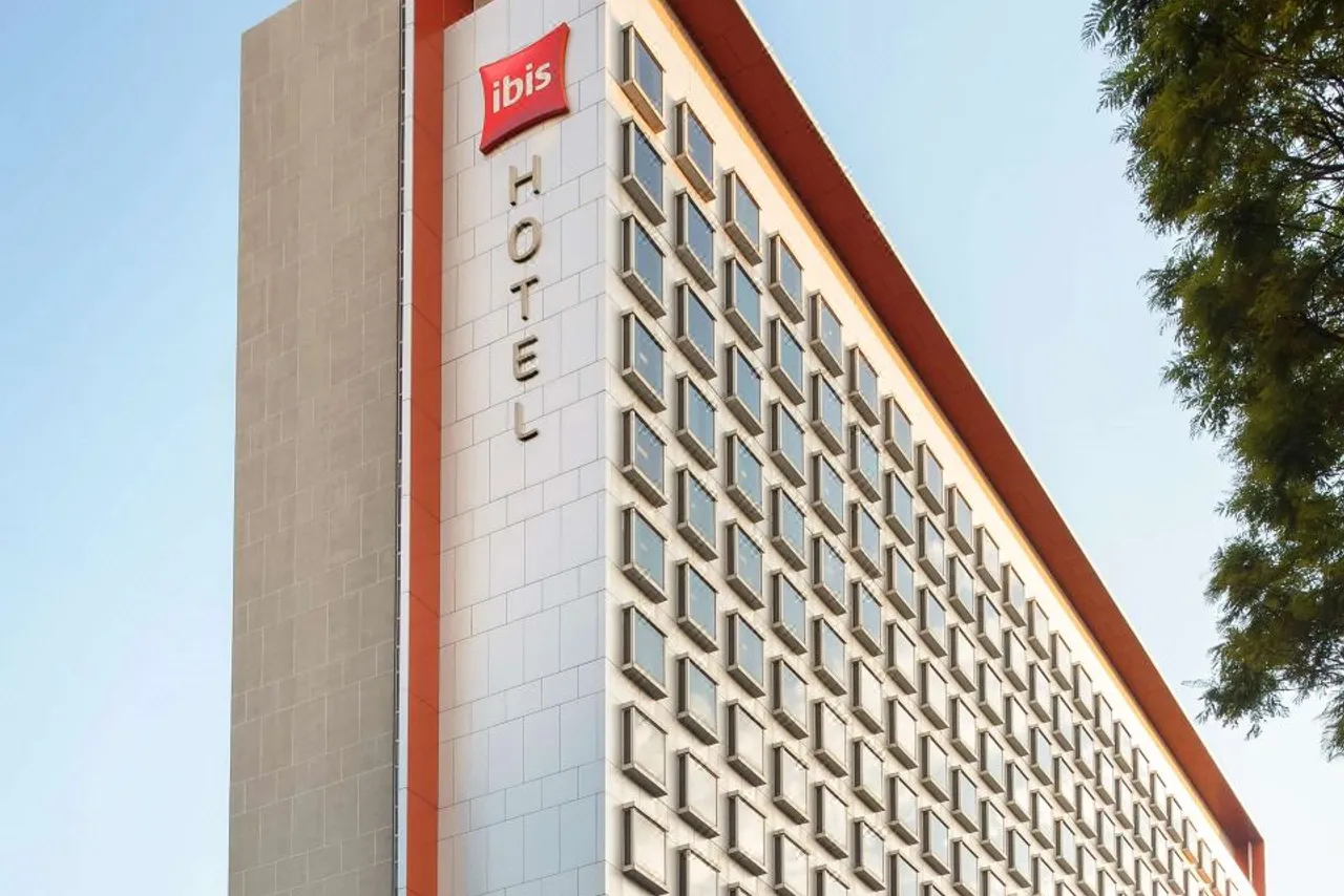 ibis Singapore on Bencoolen — rooms and atmosphere
