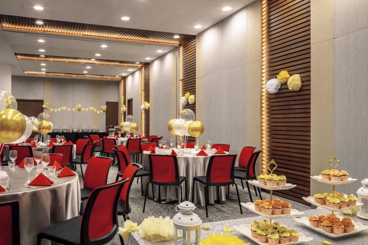 ibis Singapore on Bencoolen — rooms and atmosphere