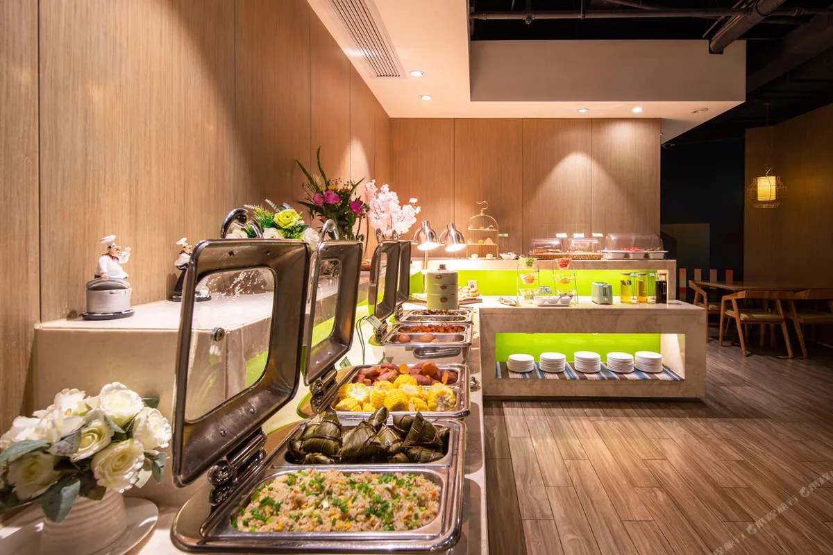 Ibis Styles Xiamen Zhongshan Road Pedestrian Street — rooms and atmosphere