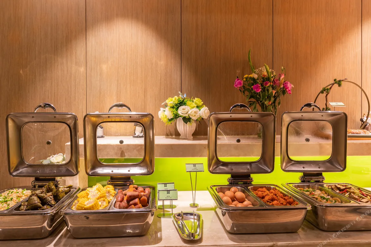 Ibis Styles Xiamen Zhongshan Road Pedestrian Street — rooms and atmosphere