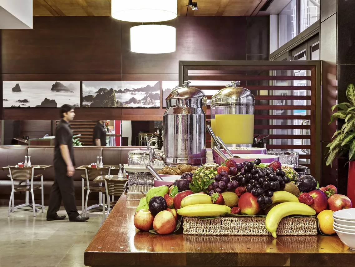 ibis Wellington — rooms and atmosphere