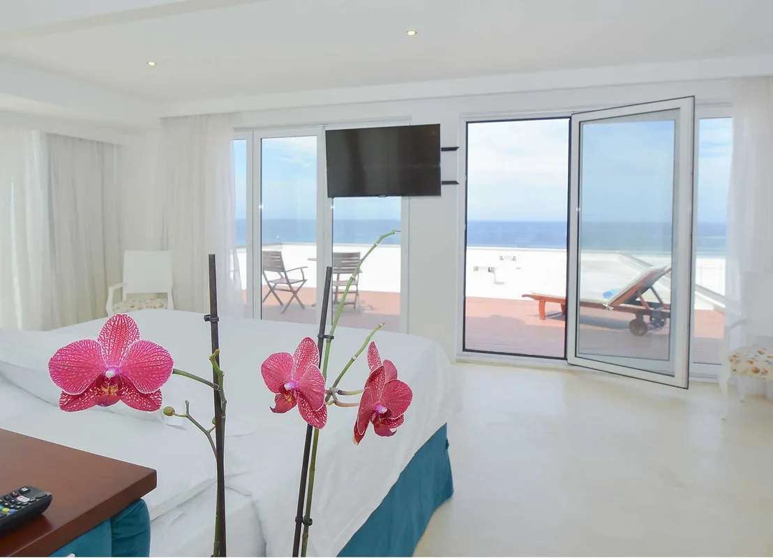 Ibiscus Hotel — ภาพห้องพักและบรรยากาศ