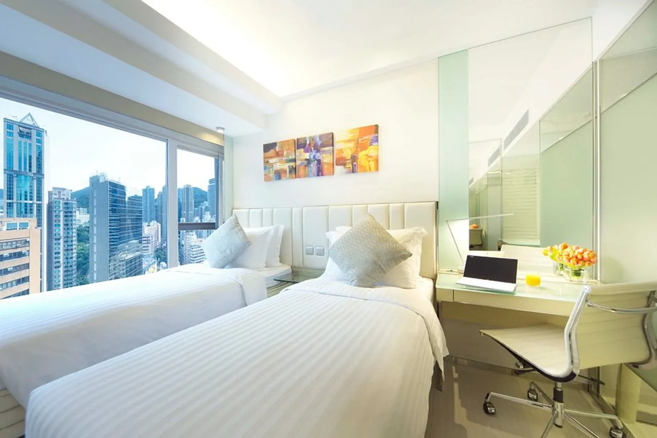 iclub Sheung Wan Hotel — rooms and atmosphere