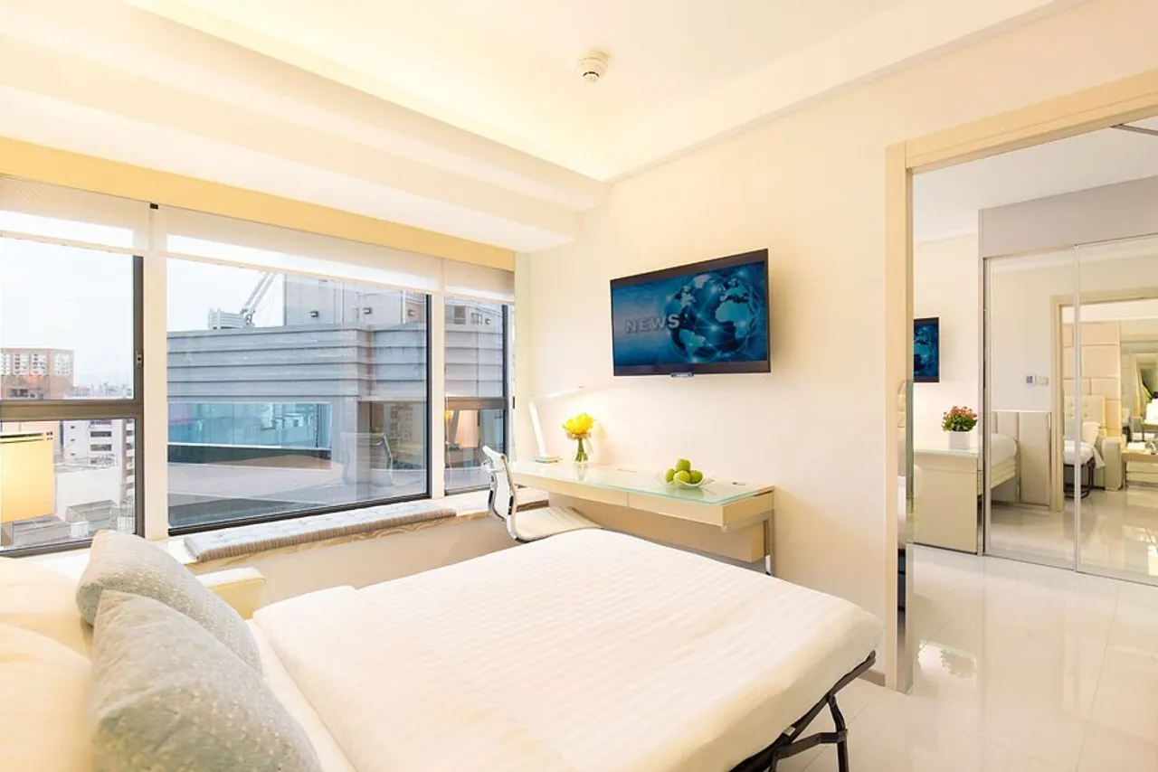 iclub Sheung Wan Hotel — rooms and atmosphere