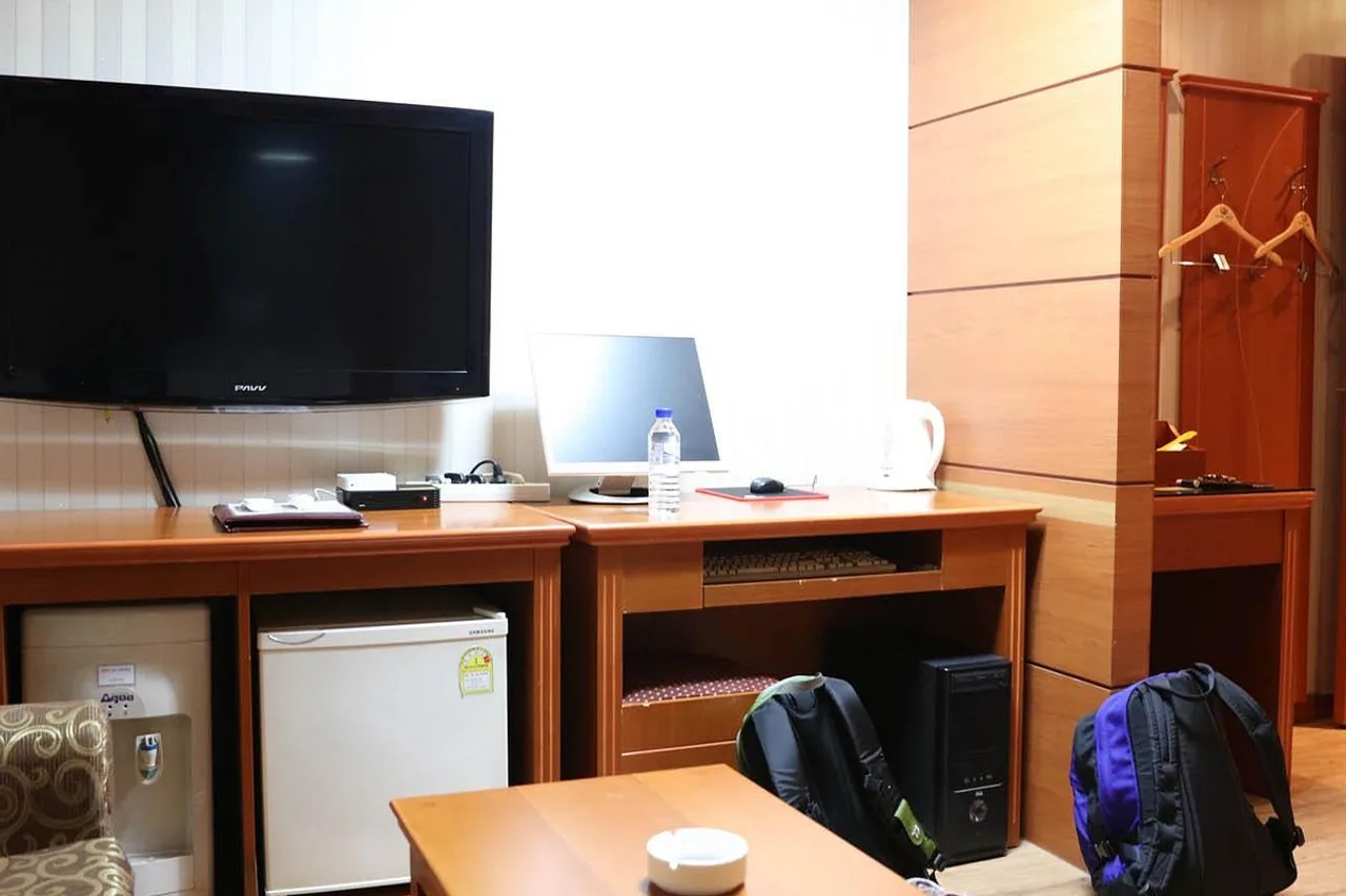 Incheon Airport Hotel June — rooms and atmosphere